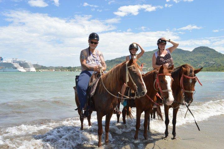 2X1: MonkeyLand plus horseback riding beach in Puerto Plata