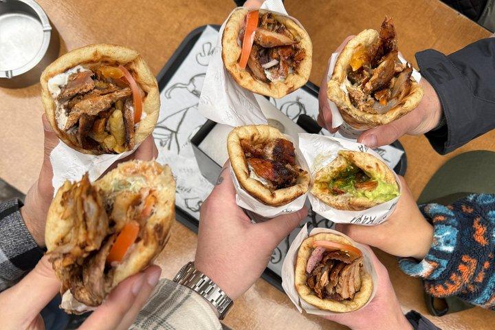 アテネで空腹？地元民のようにストリートフードを食べる