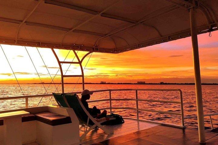 Premium Cebu Sunset Cruise