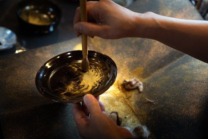 Tokyo Gold Lacquer Maki-e Workshop with Optional Edo Ukiyo-e Walk
