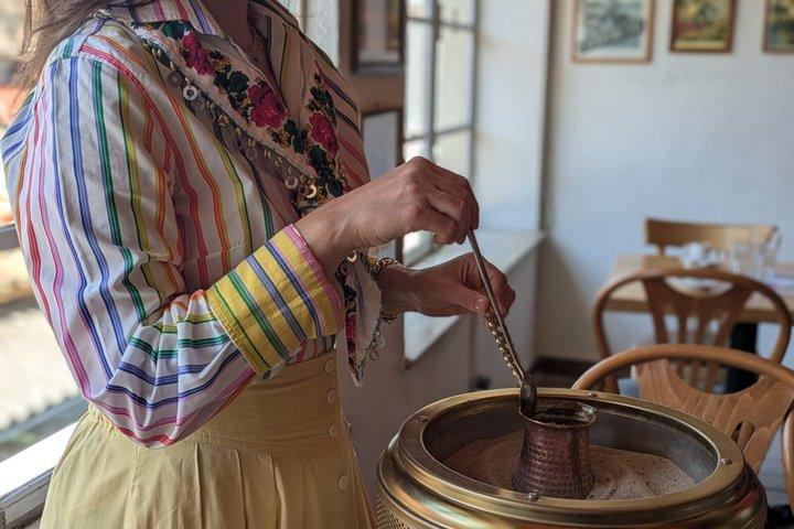 ギリシャの風味を味わうスピリッツとコーヒーとオリーブオイル