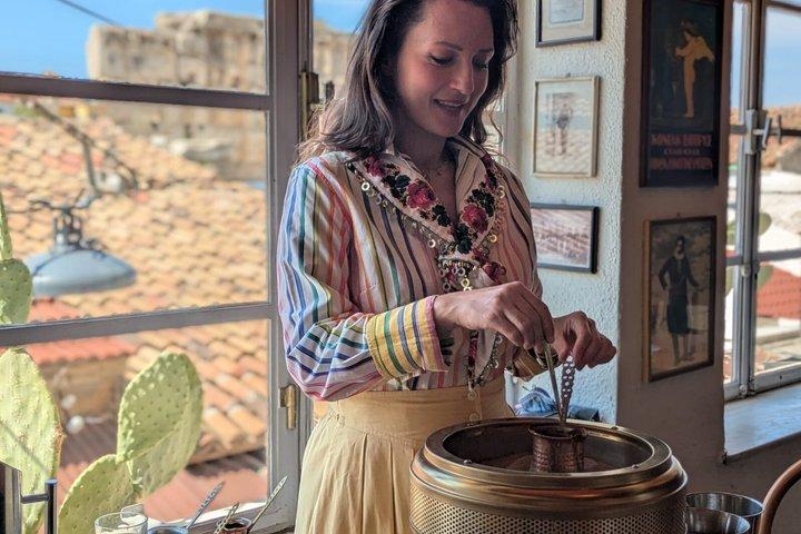 ギリシャの風味を味わうスピリッツとコーヒーとオリーブオイル