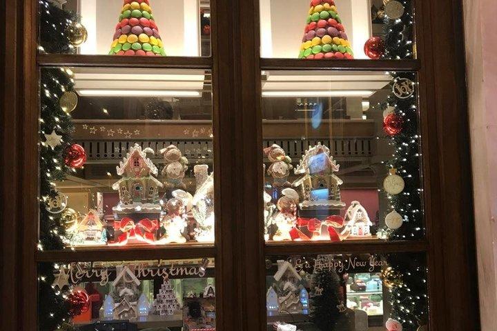 Magia de Natal em Atenas: Um Tour Festivo com Degustações de Comida Grega
