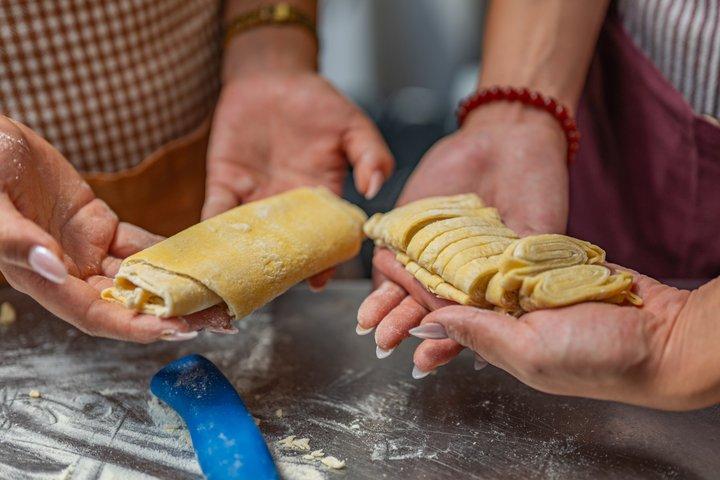 シェフと調理し、ウンリワインでサン・アンブロージョ市場をショッピング