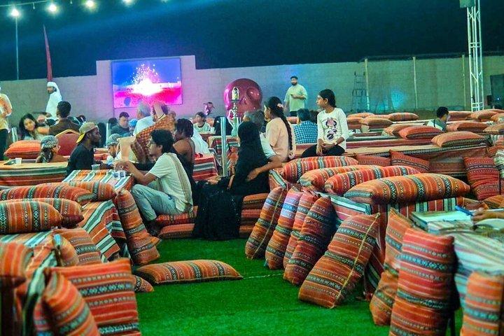 ランドクルーザーでのドバイVIP砂漠サファリとBBQビュッフェディナー