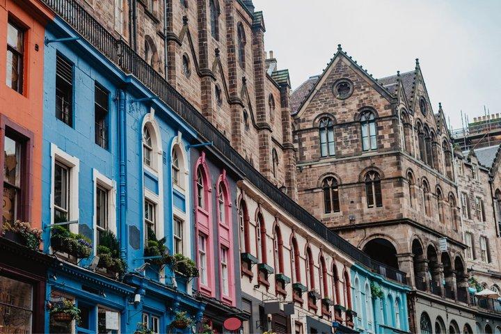 Edinburgh Private Custom Walking Tour - Highlights & Hidden Gems