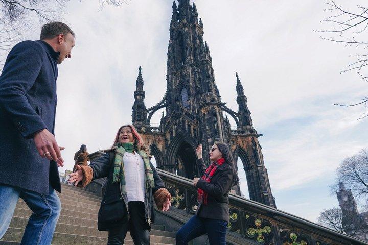 Edinburgh Private Custom Walking Tour - Highlights & Hidden Gems
