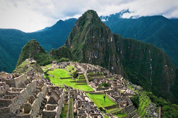 Circuit privé de guide de Machu Picchu 2 billets garantis avec bus