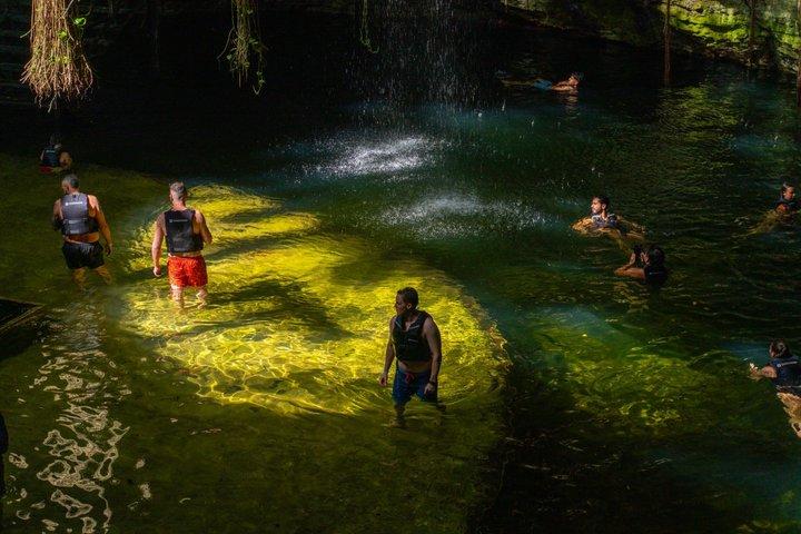 Chichen Itza, 2 Cenotes & Valladolid Tour from Cancun