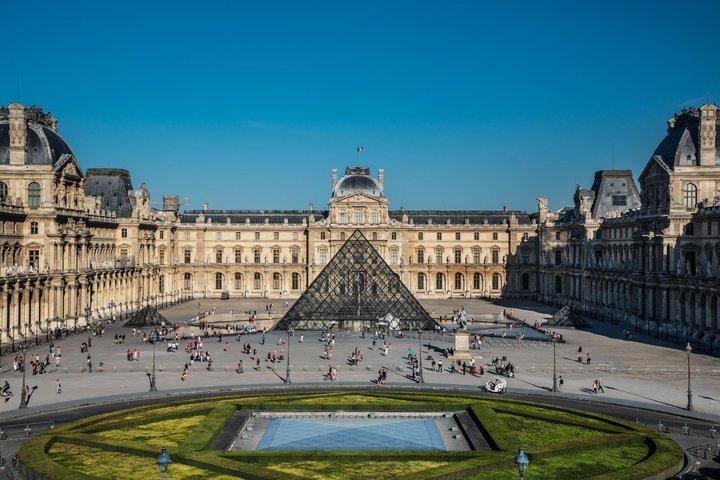 Paris : Passages secrets et visite du musée du Louvre