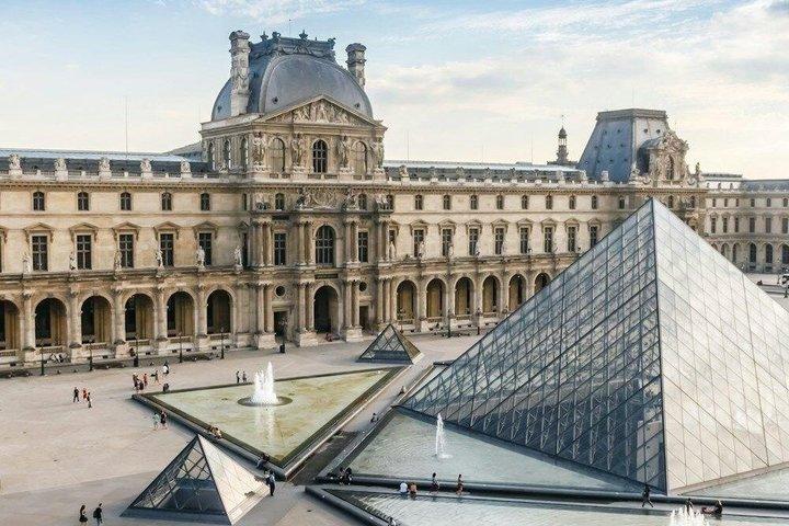 Paris: Hemmelige overdækkede passager & Louvre Museum Tour