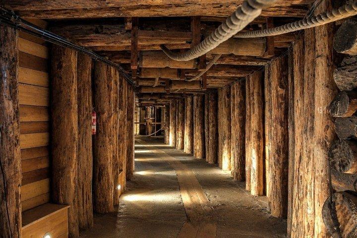 クラクフ発ヴィエリチカ塩鉱半日ツアー