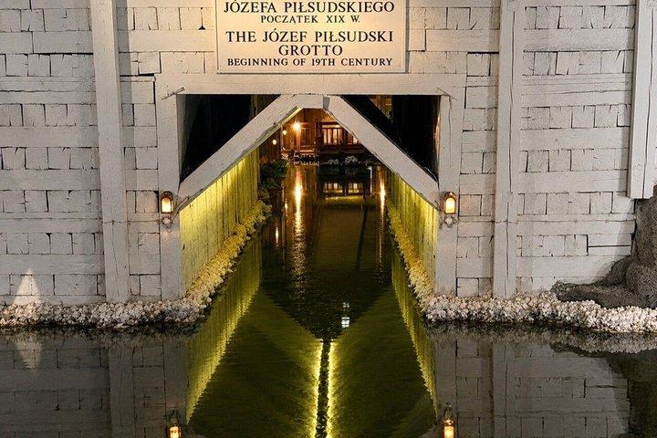 クラクフ発ヴィエリチカ塩鉱半日ツアー