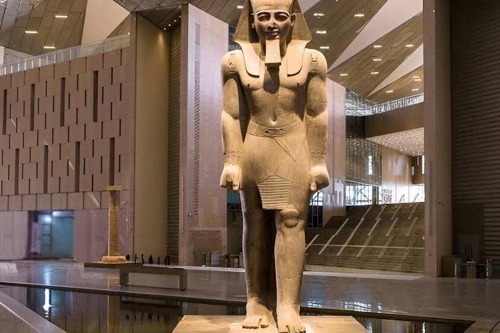 ギザのピラミッド、グランド・エジプト博物館、ツタンカーメンの豪華プライベートツアー