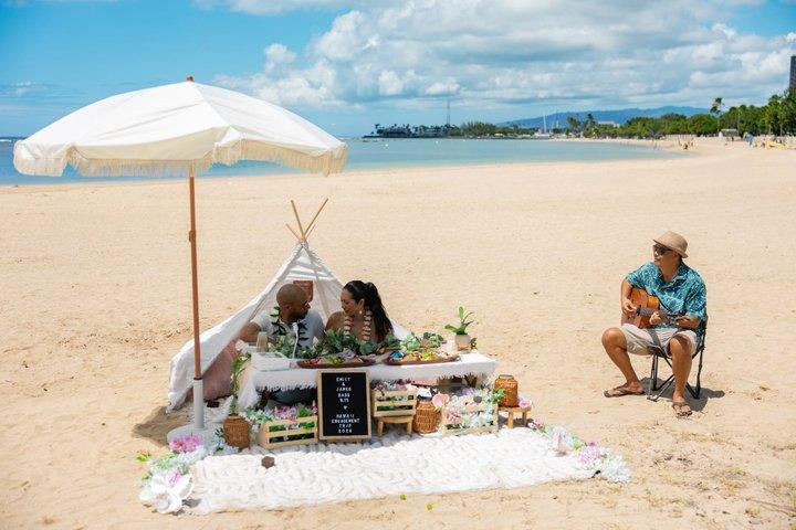 Privat luksus strandpiknik nær Waikiki – solnedgang og forlovelser
