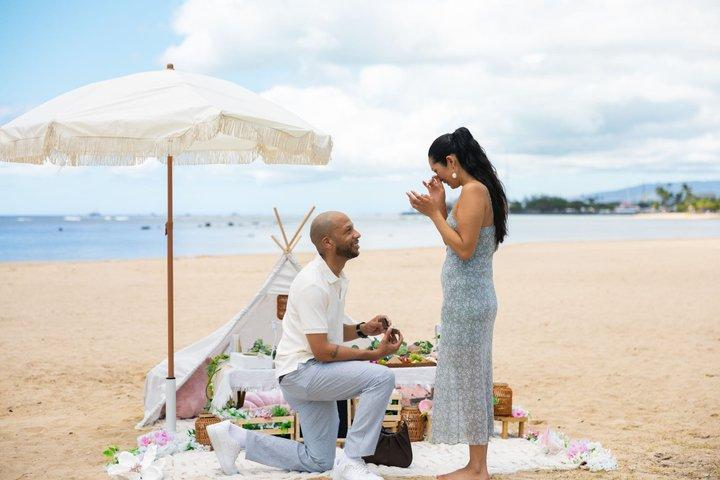 Privé Luxe Strandpicknick nabij Waikiki – Zonsondergang & Voorstellen