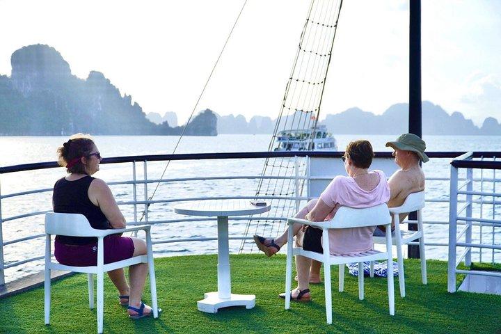 Cruzeiro de Ha Long Bay e Lan Ha Bay