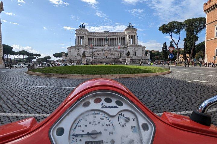 Noleggio Vespa a Roma 24 ore