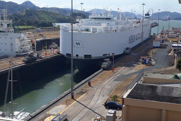 Pouso Privado Canal do Panamá e Tour pela Cidade