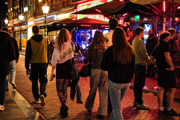 Amsterdam Nachtleben Bar Crawl mit Club-Eintritt und Willkommensshots
