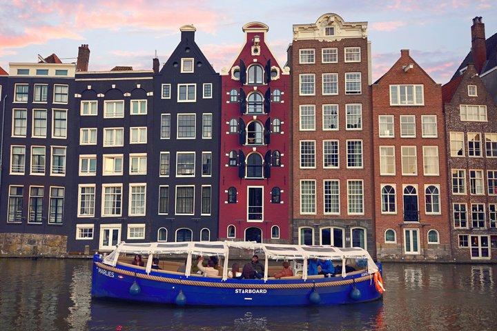 Amsterdam: Abendliche Stadtlichter Kanalrundfahrt mit Getränken