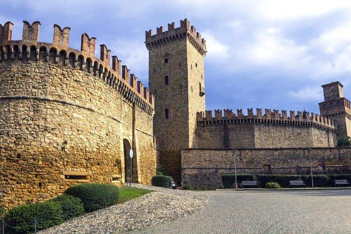 Olá Piacenza Private 2 Horas Passeio de Introdução pela Cidade com Guia Local