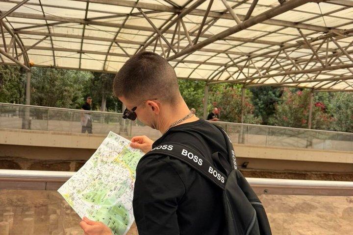 Treasure Hunt Around Acropolis: A Private Athens Adventure