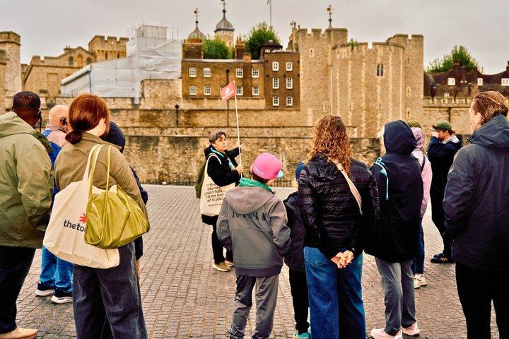 ロンドン塔のタワー・オブ・ロンドンツアー（王冠の宝石へのアクセス付き）