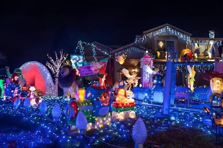 コーストのクリスマス:ココアビーチ ホリデーライトツアー