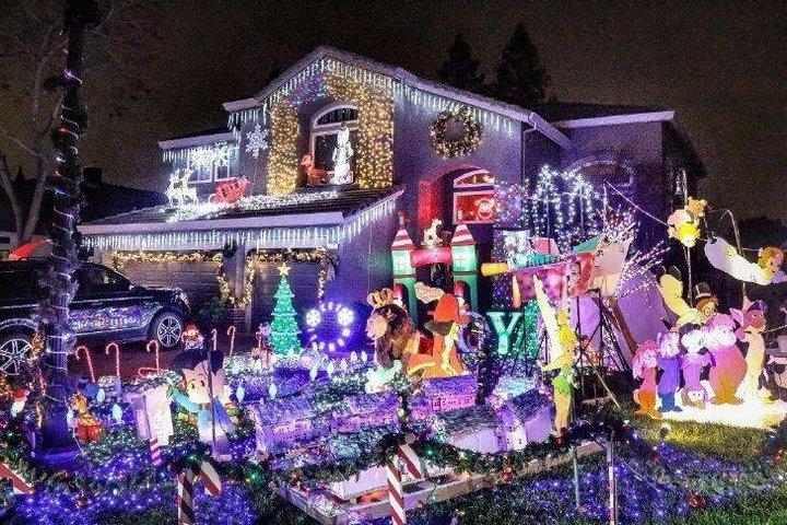 コーストのクリスマス:ココアビーチ ホリデーライトツアー