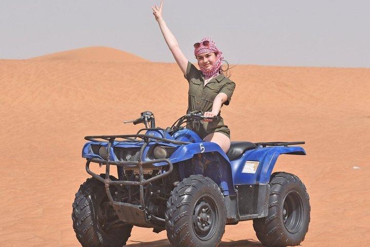 Dubai Röd Öken Safari, Quadbike, Kamelridning, BBQ-middag, shower