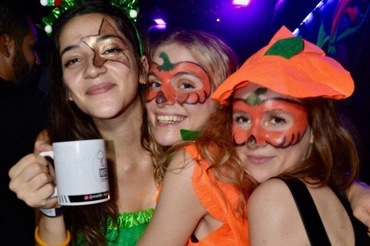 Giro dei pub di Halloween da brividi
