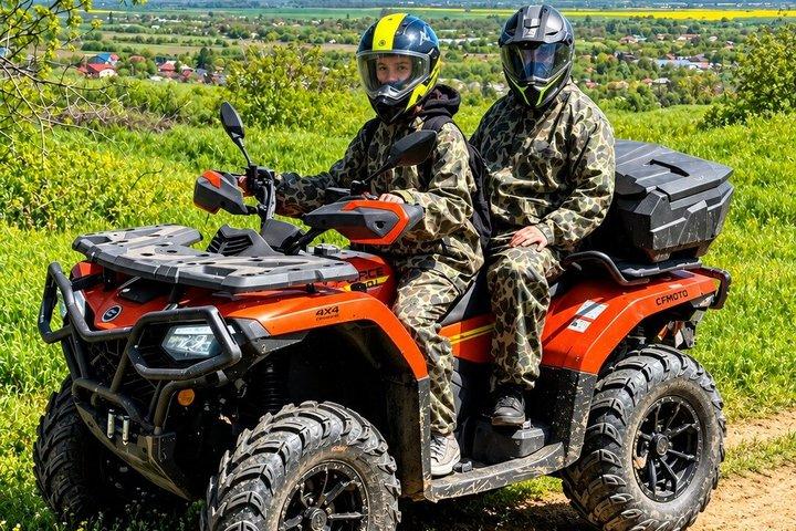 ブカレスト近郊の半日 ATV ファン ツアー