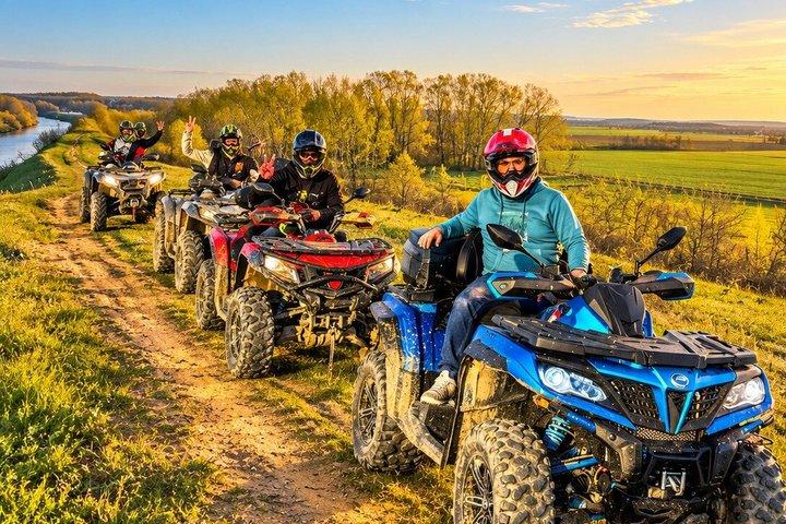 ブカレスト近郊の半日 ATV ファン ツアー