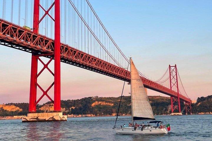 Lisbon Sunset or Daytime Boat Cruise Tour With Drinks Included