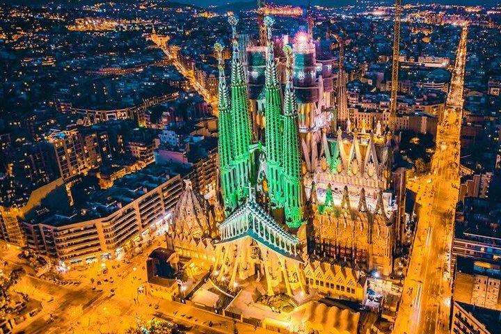公式トゥクトゥク バルセロナ クリスマスライトツアー 写真撮影付き