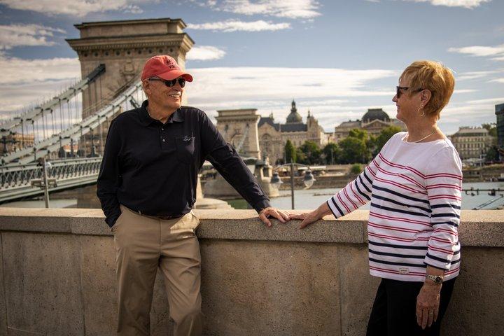 Budapest Private Guided Tour with Memory Photos - Small(2hrs)