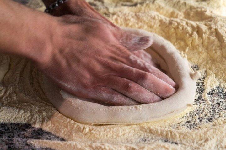 Private Pizza Making Experience in Verona