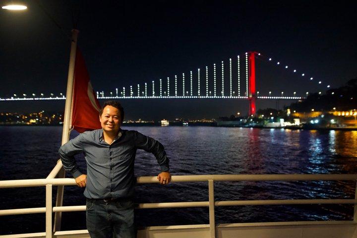 Cruzeiro com jantar com show turco em Istambul