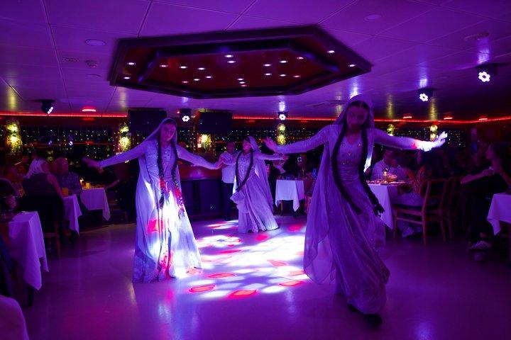 Cruzeiro com jantar com show turco em Istambul