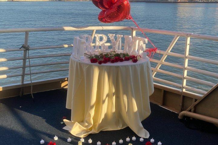 NYC: Valentine's Day Sunset Cruise with Buffet Dinner