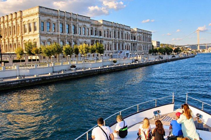 Istanbul Bosphorus Sunset Cruise com iate de luxo