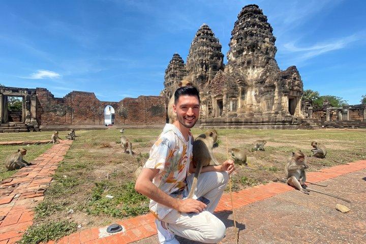 Lopburi Monkey Temple & Ayutthaya Old City Tour vanuit Bangkok