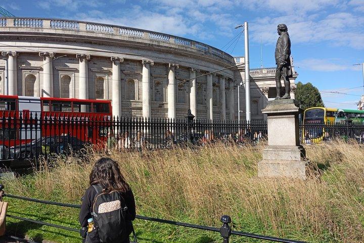 Dublin Private Walking Group Tour: Highlights History Hidden Gems