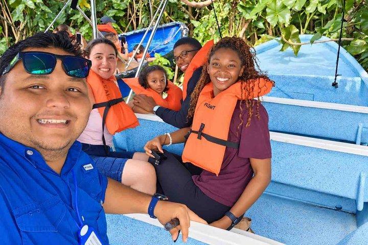 Gamboa Wildlife and Sloth Sanctuary Tour with Pickup