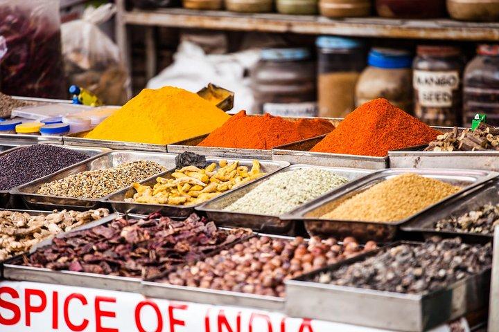 Landausflug: Eine indische Kulinarik-Tour