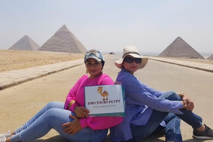 Private Tour To Giza Pyramids and Sphinx