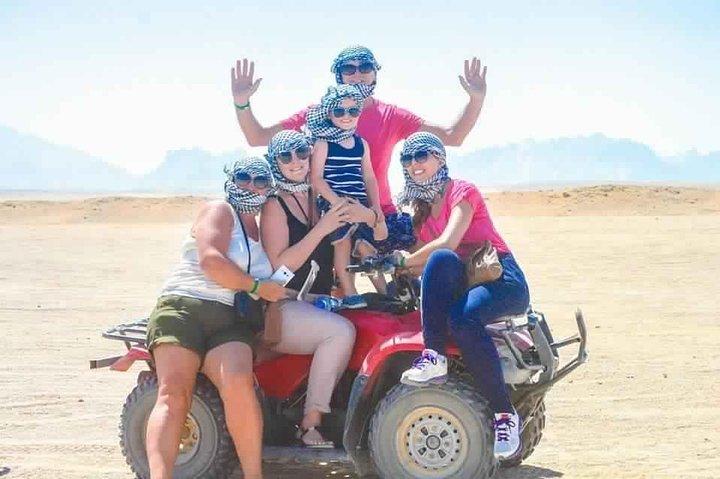 Matin Hurghada Desert Safari Quad Bike & ATV Tours avec le village bédouin