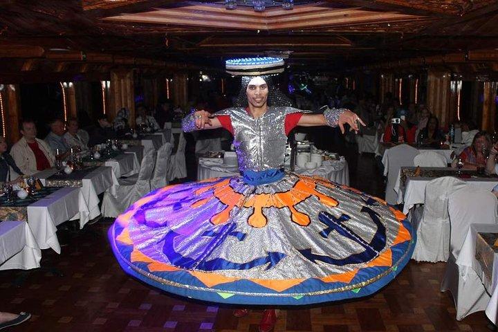 Dubai Dinner Dhow Cruise - Profitez du dîner avec spectacle à bord d'Arabian Cruise