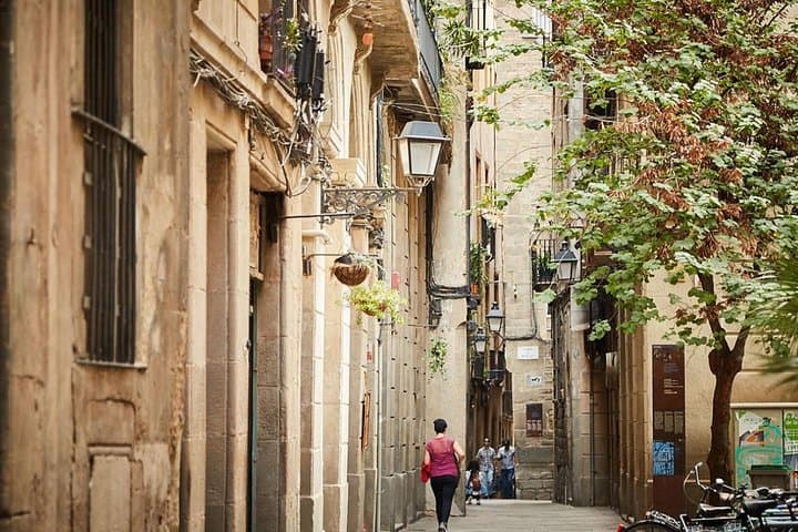 Jewish Quarter of Barcelona Private Tour with Hotel Pick-up